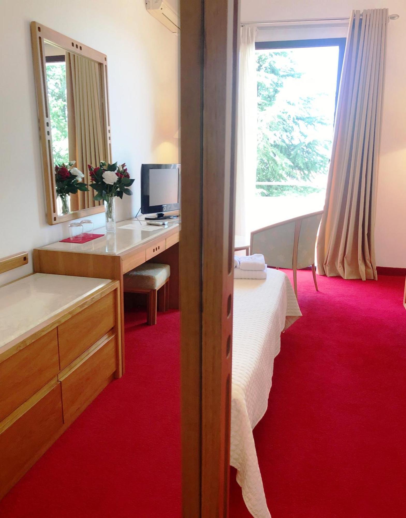 Chateau Linza 4* Shkoze