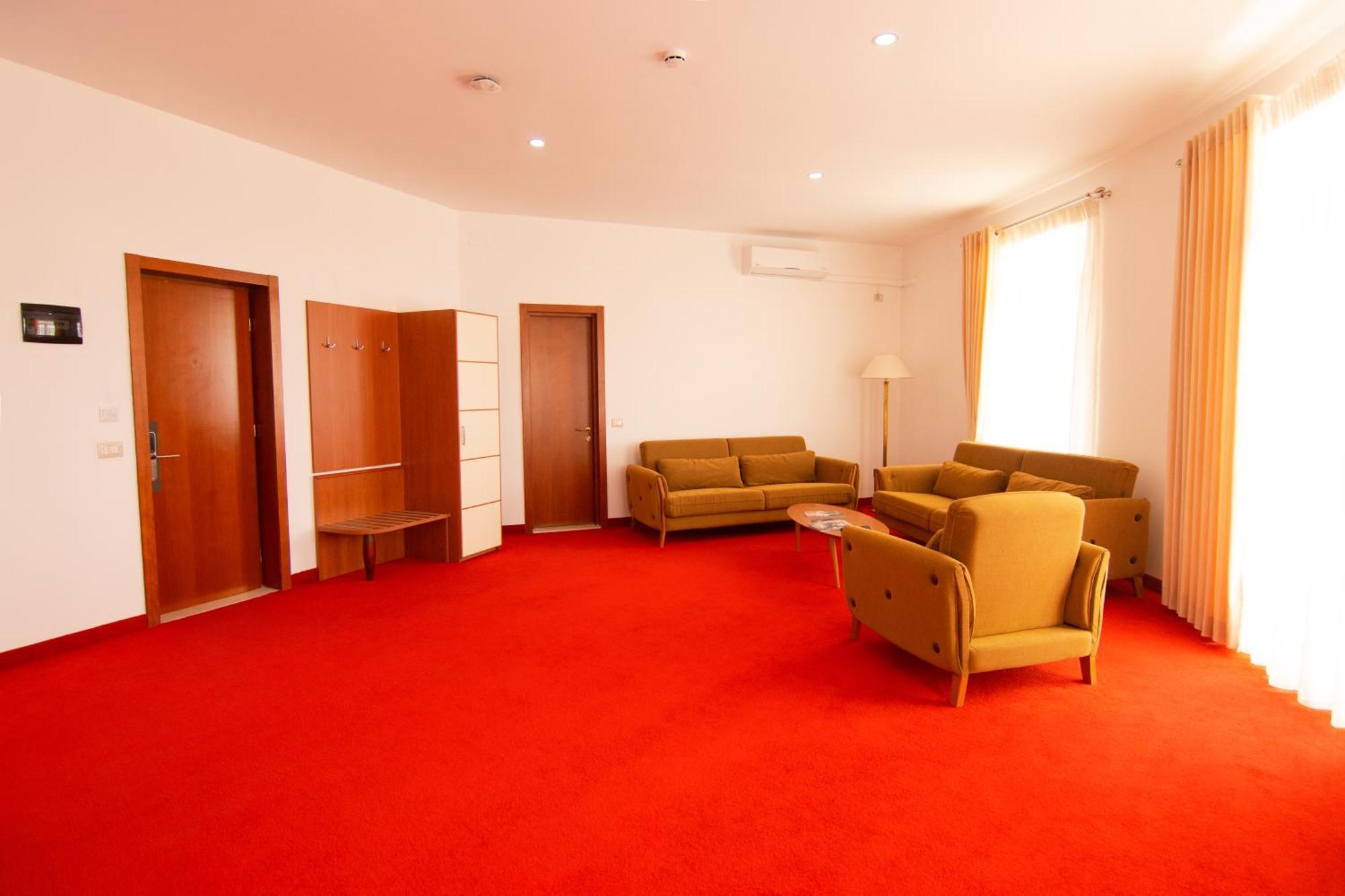 Hotel Chateau Linza 4*